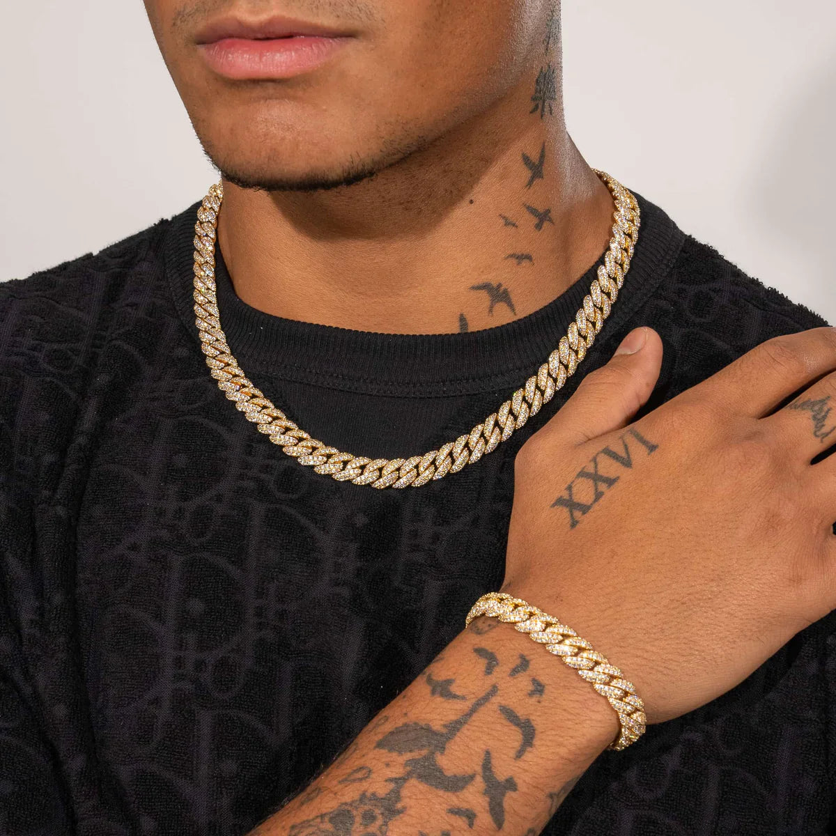 10MM CORRENTE ICED CUBAN LINK - BANHADO A OURO 18K