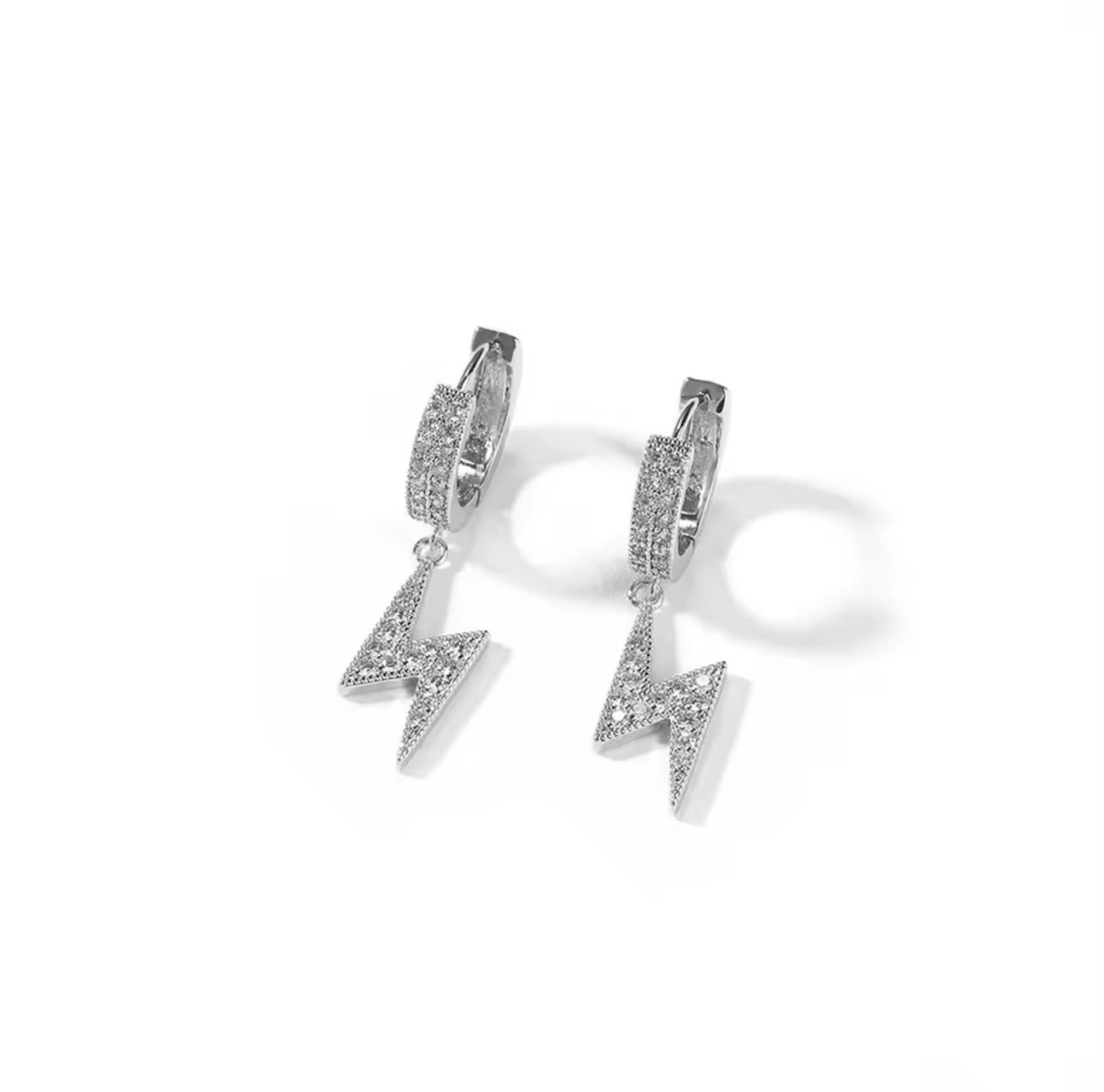 Brinco Masculino de Raio Ice Cravejado (o par)