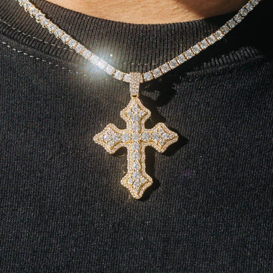 PINGENTE CLUSTERED CROSS  - BANHADO A OURO 18K