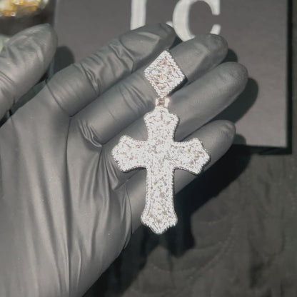 PINGENTE CRAVEJADO CLUSTERED CROSS - BANHADO A PRATA 925
